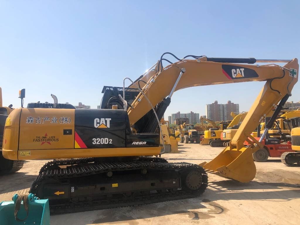 2020 Caterpillar 320D2 Mini Excavator