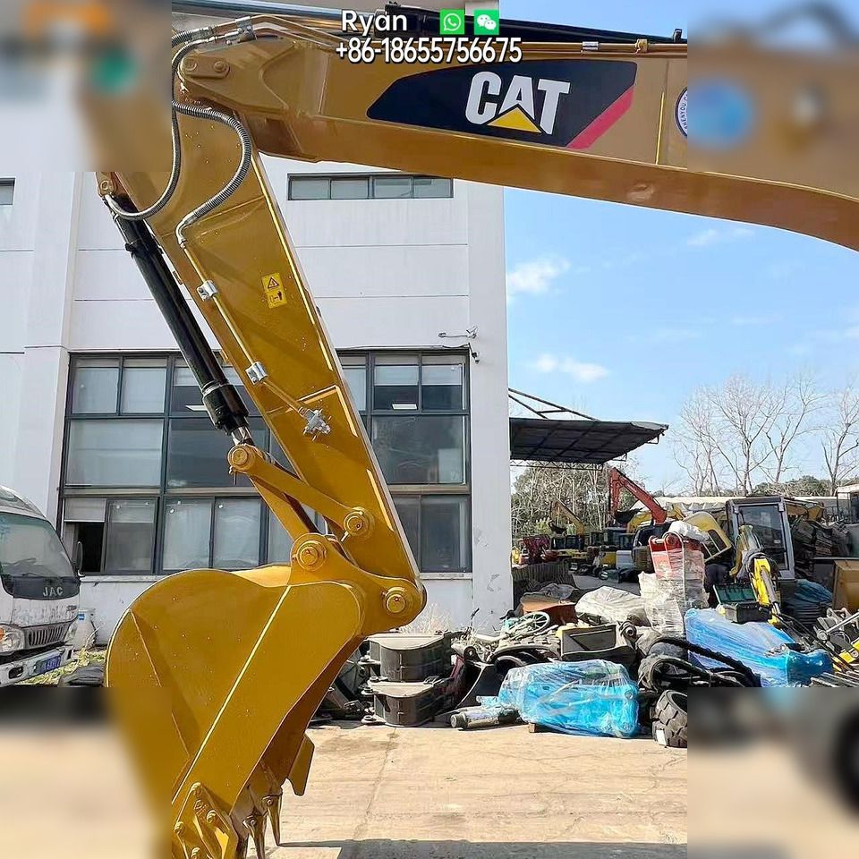 2017 Caterpillar 320D2 Crawler Excavator