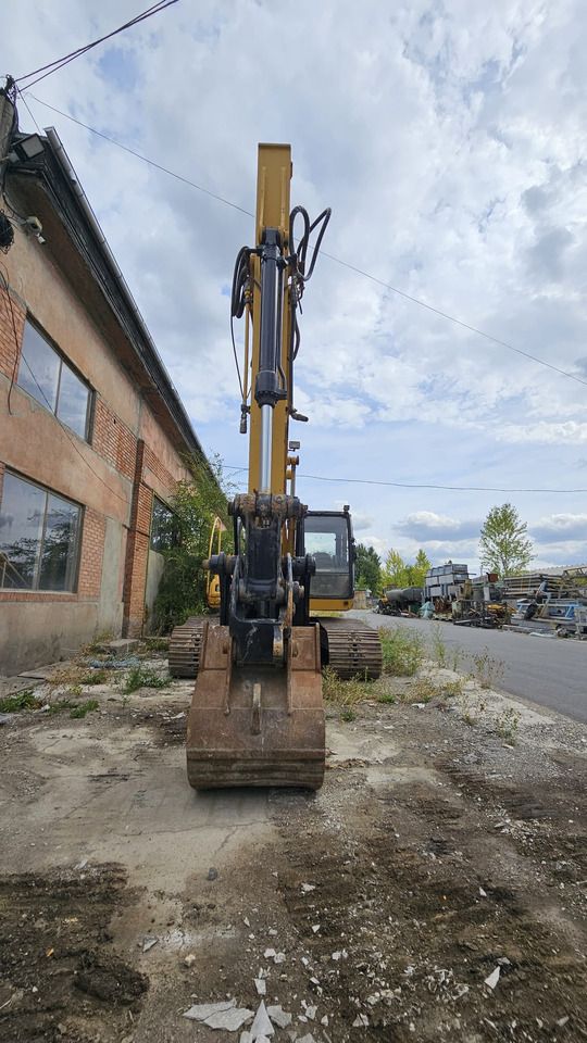 2005 John Deere 200C LC Crawler Excavator