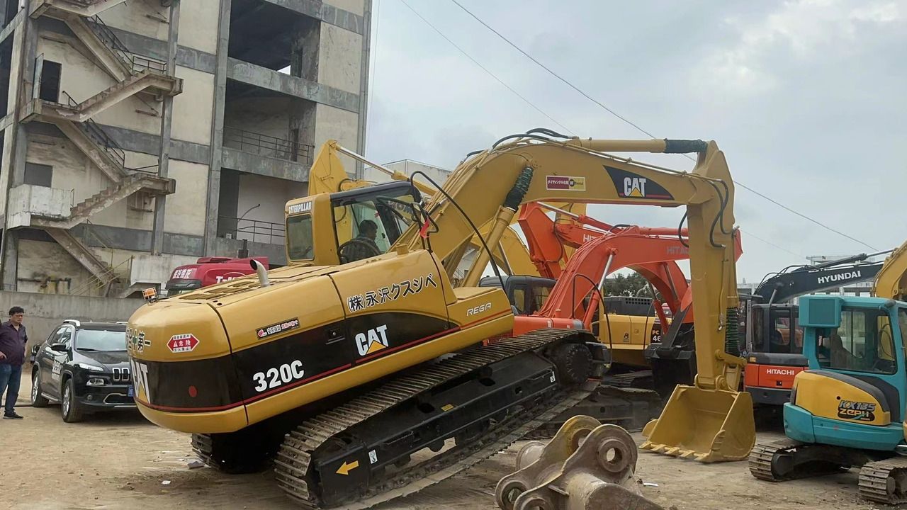 2016 Caterpillar 320CL Crawler Excavator
