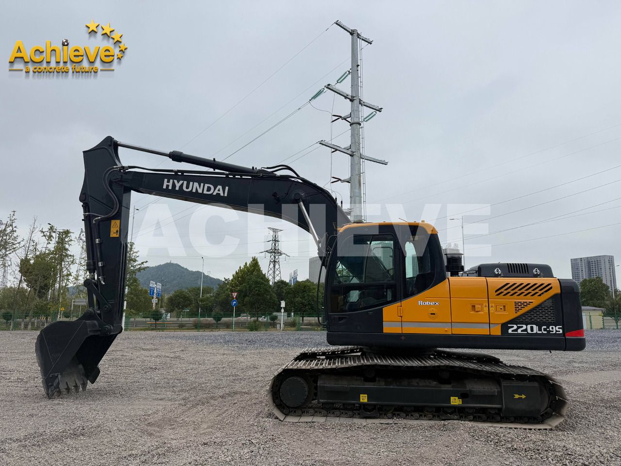 2025 Hyundai R220LC Crawler Excavator