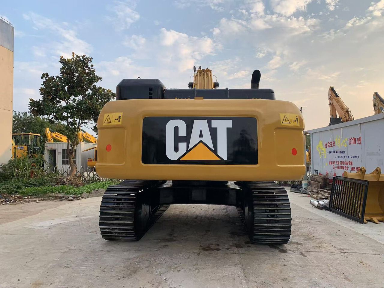 2022 Caterpillar 330D Crawler Excavator