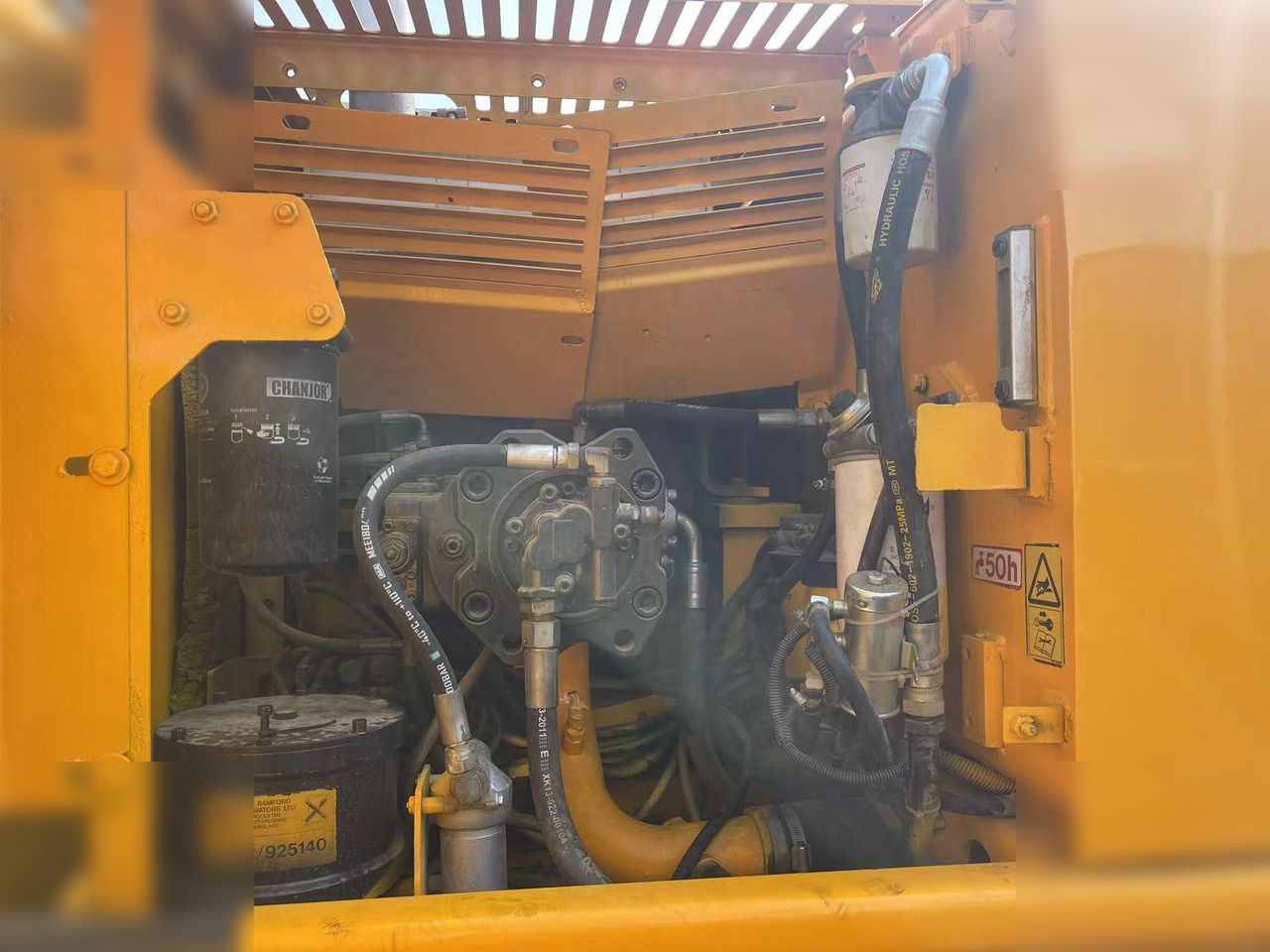 2022 JCB JS220LC Crawler Excavator