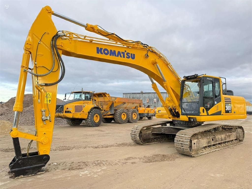 2017 Komatsu PC360LC-10 Crawler Excavator