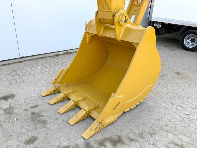 2025 Caterpillar 320D3 Crawler Excavator