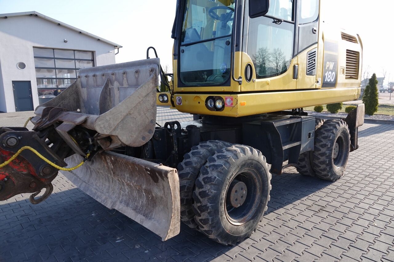 2017 Komatsu PW180-10 Wheel Excavator
