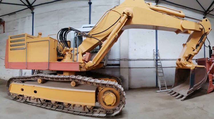 1997 Demag H55 Crawler Excavator