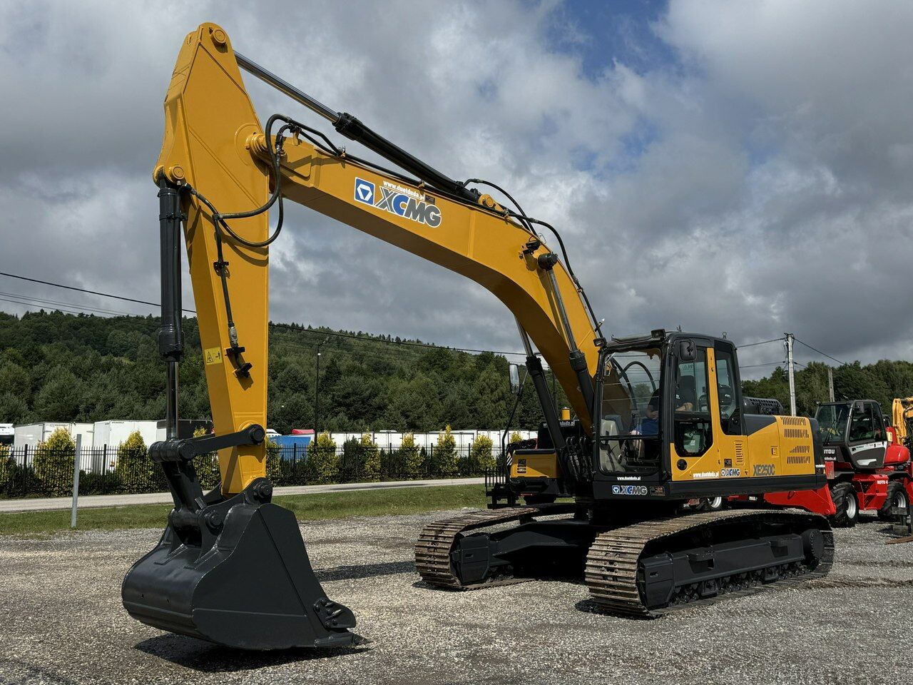 2018 XCMG XE 250C Crawler Excavator