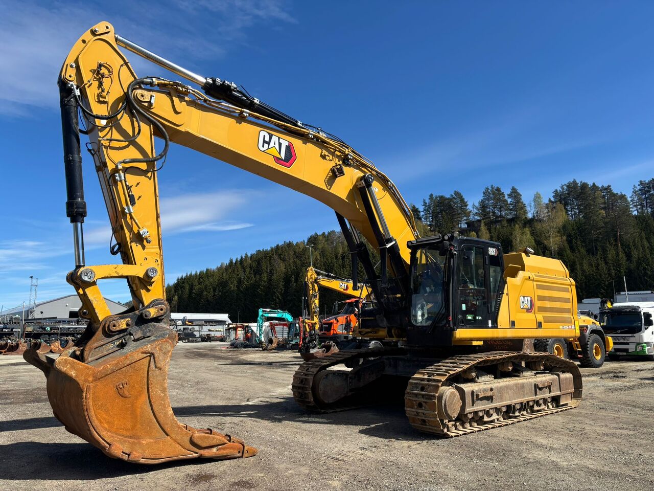 2020 Caterpillar 352-07A Crawler Excavator