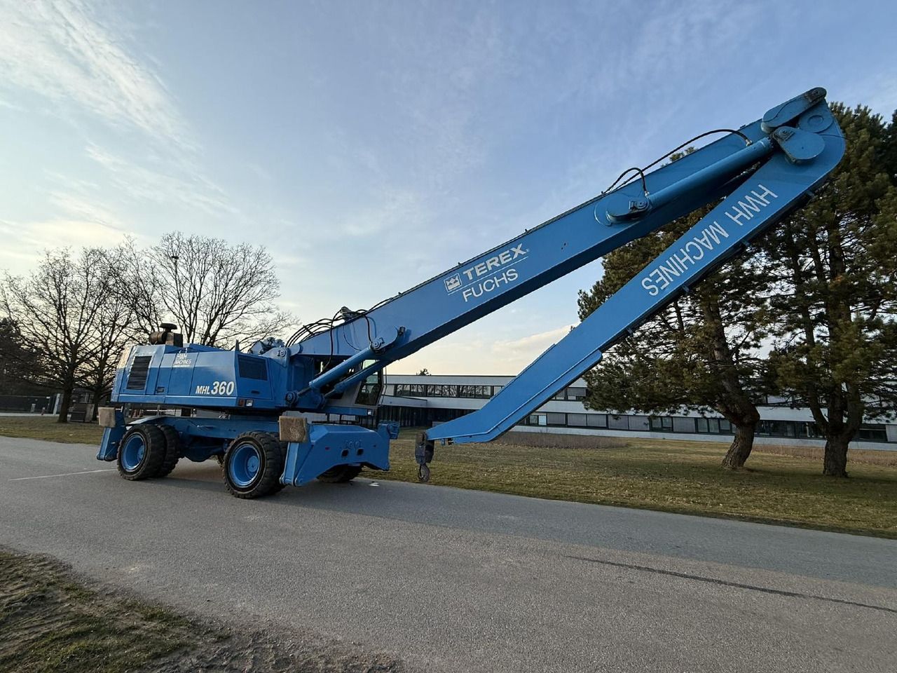 2000 Terex MHL360 Material Handler