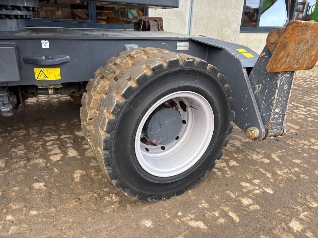2018 Fuchs MHL331F Material Handler