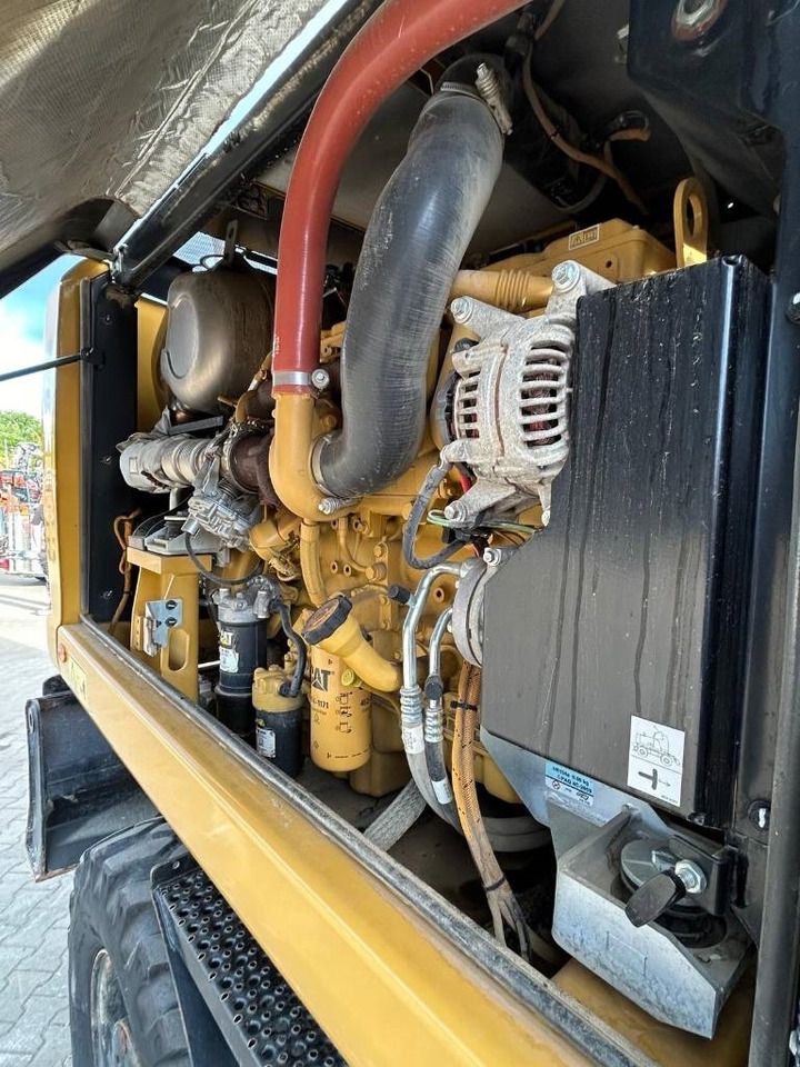 2016 Caterpillar M318F Wheel Excavator