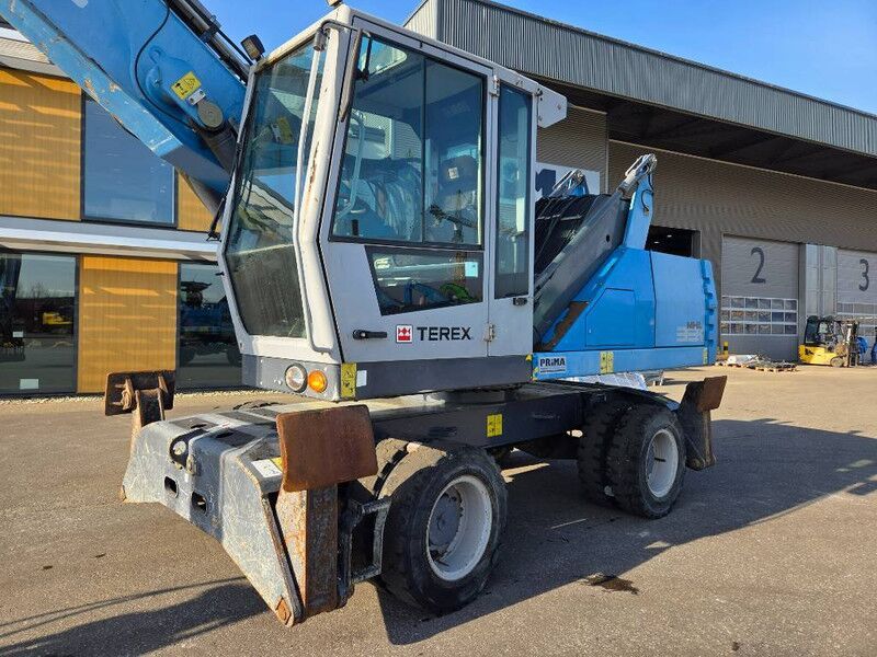 2016 Fuchs MHL331 Material Handler