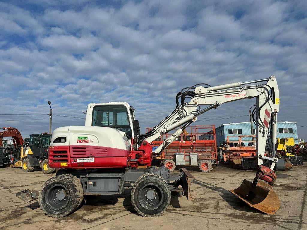 2018 Takeuchi TB295W Wheel Excavator