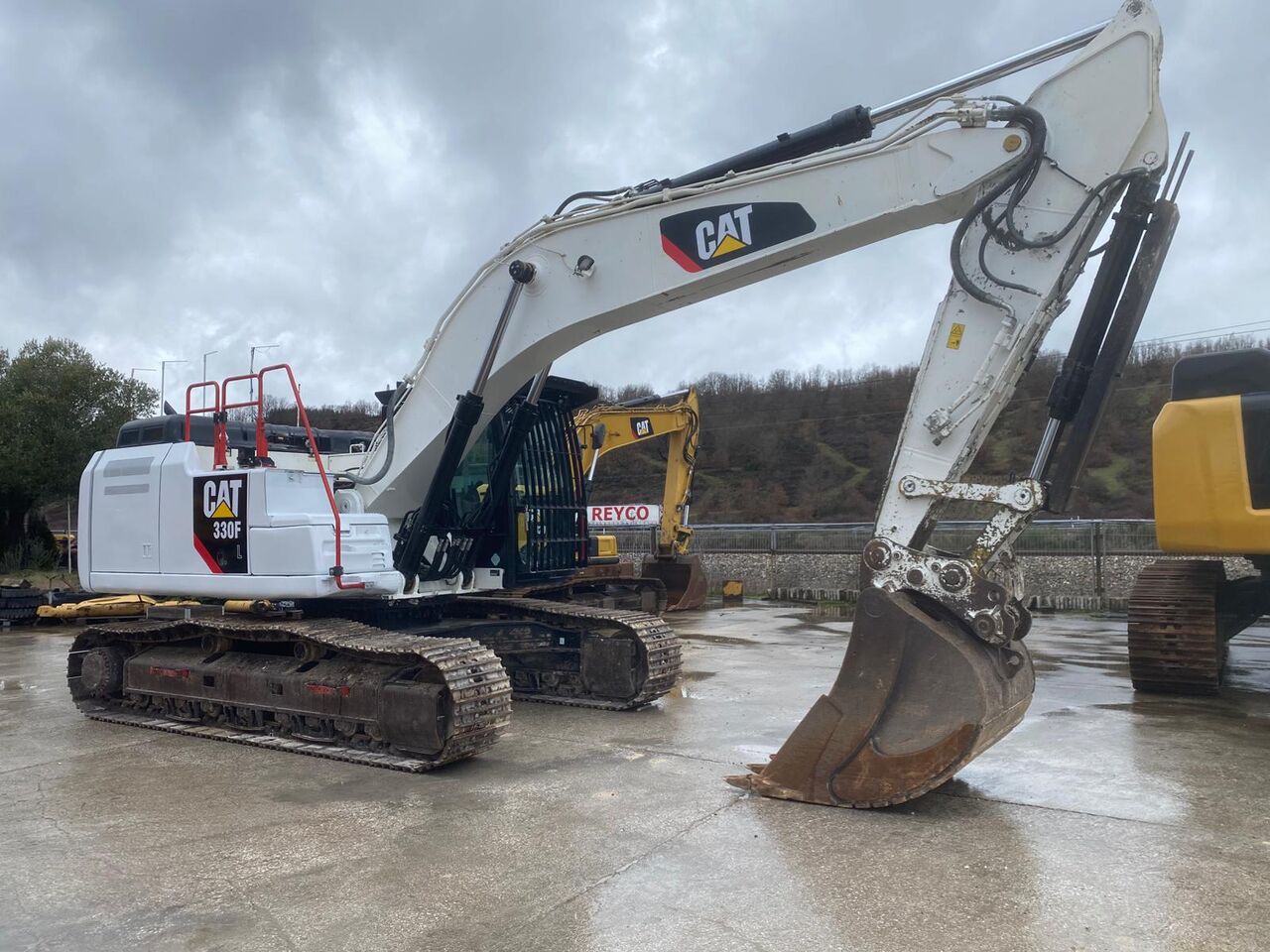 2017 Caterpillar 330F Crawler Excavator