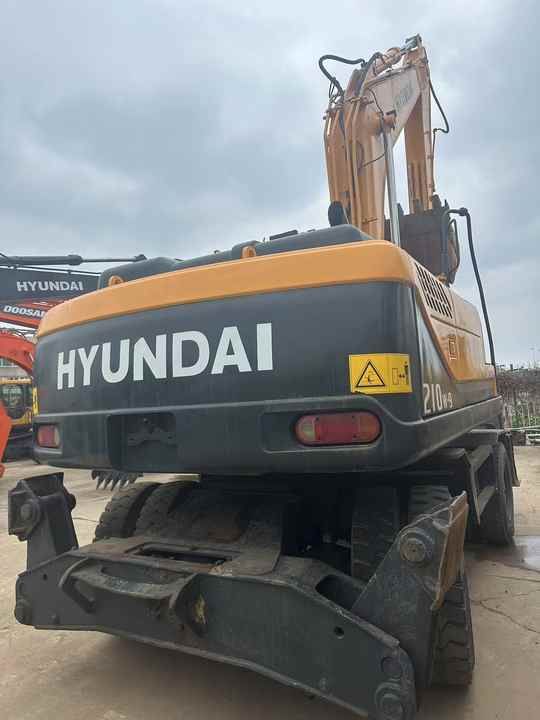 2023 Hyundai 210-9 Crawler Excavator