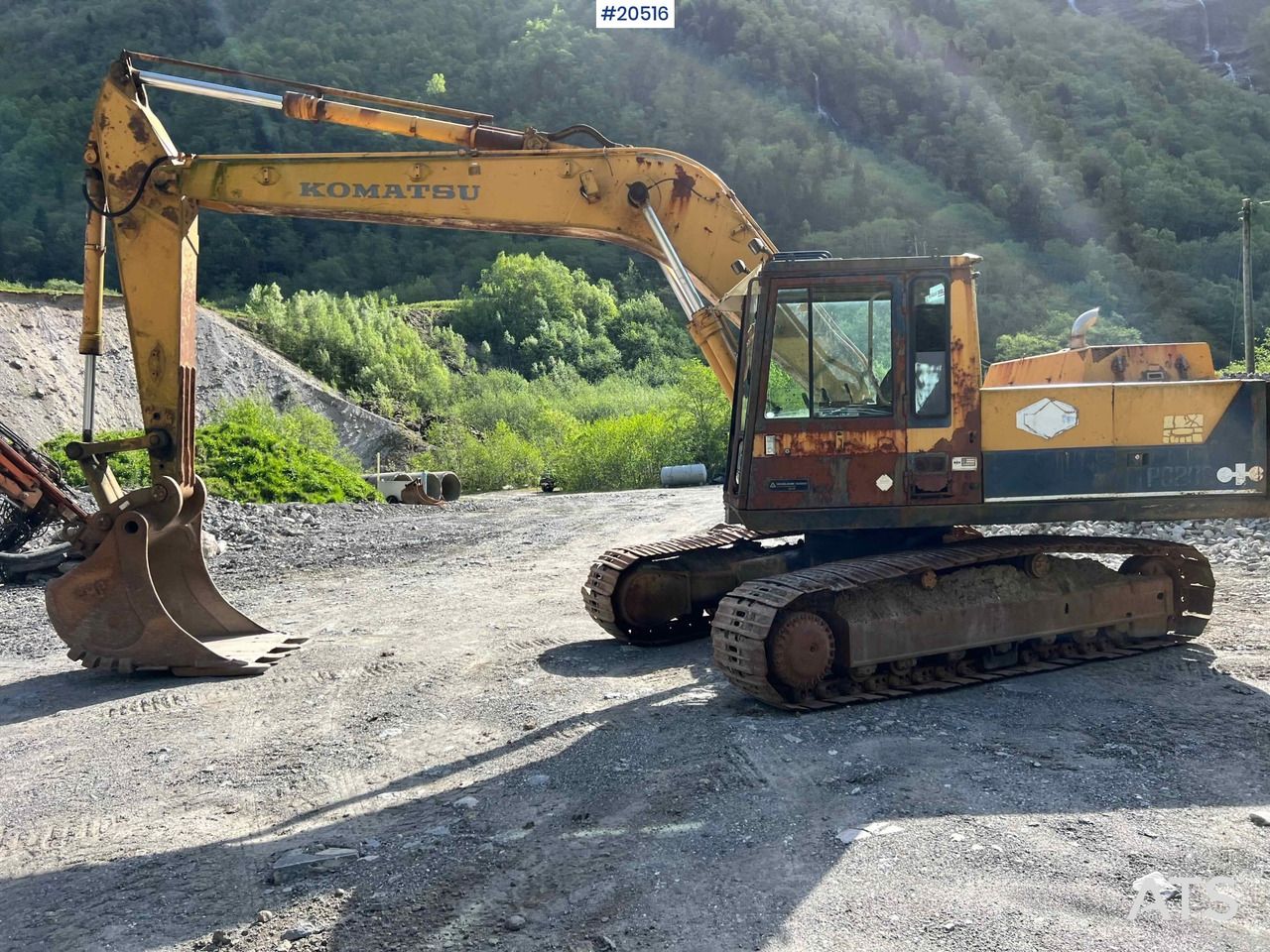 1998 Komatsu PC200-3 Crawler Excavator