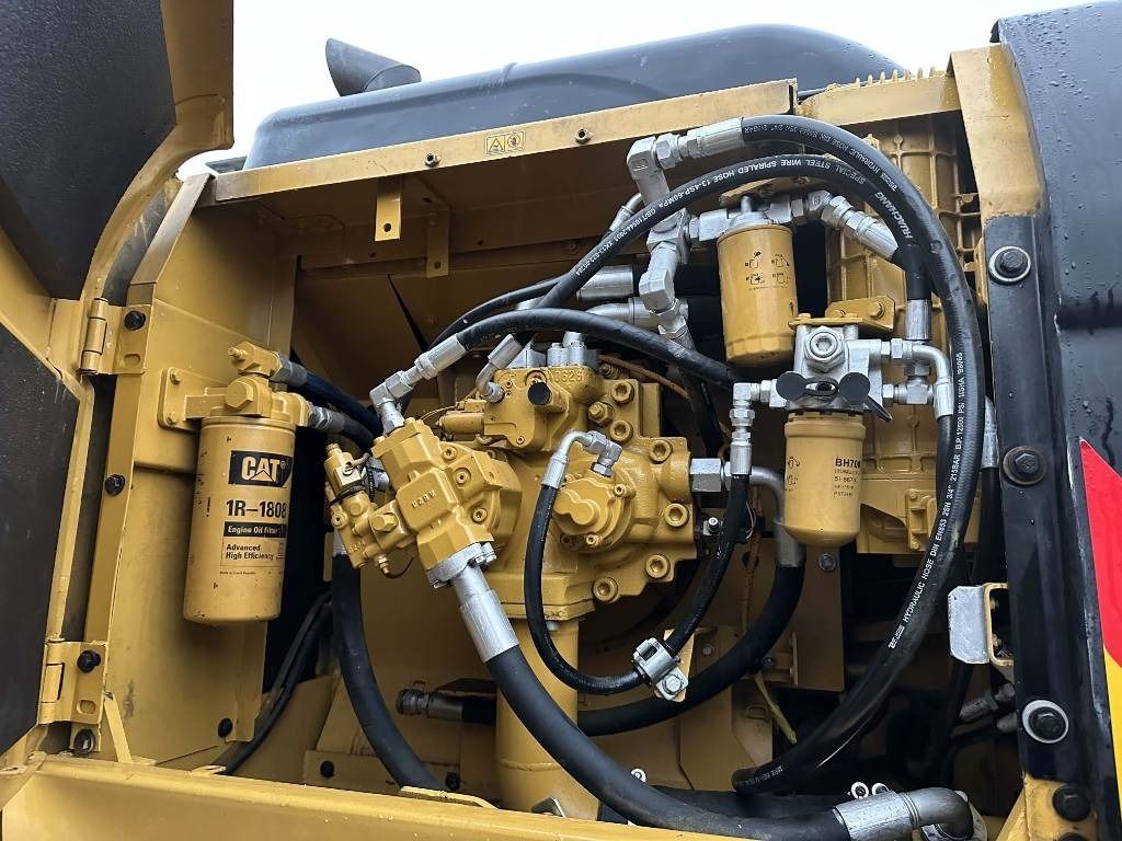 2023 Caterpillar 330D Crawler Excavator