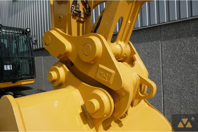 2020 Caterpillar 320-07C Crawler Excavator