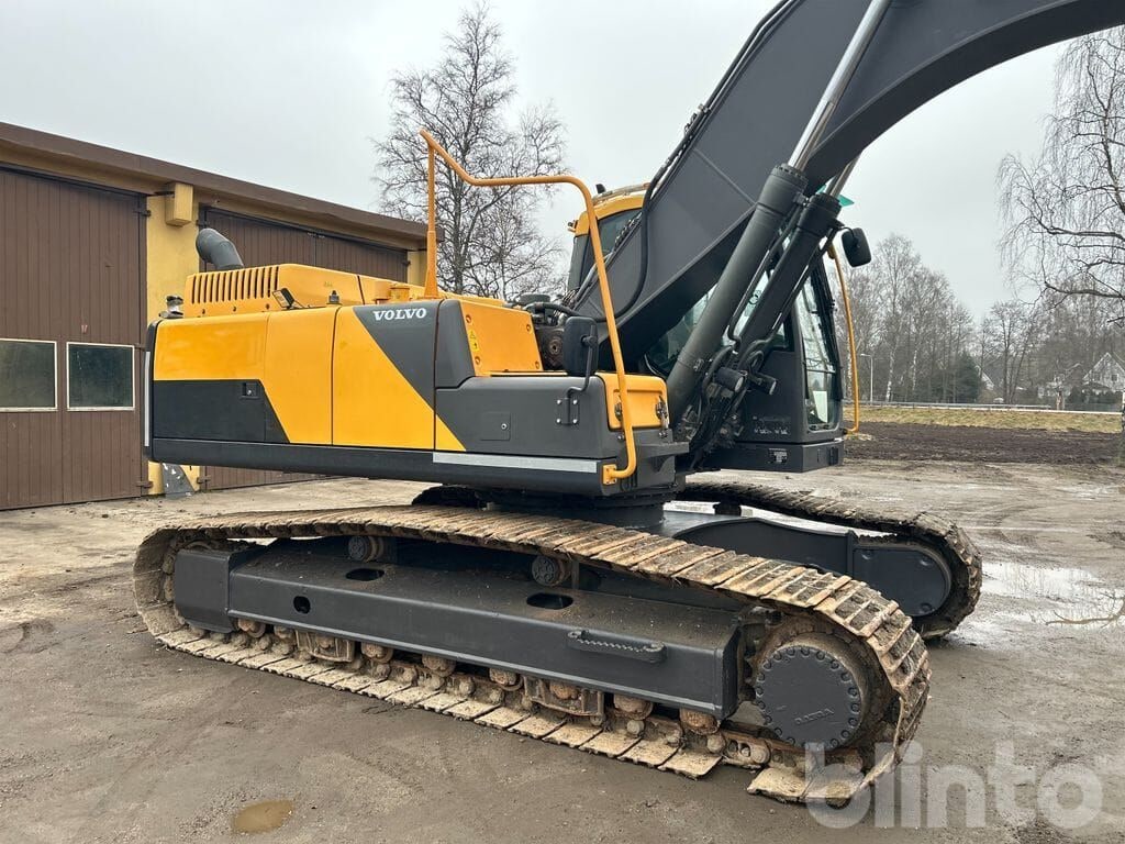2011 Volvo EC250DL Crawler Excavator