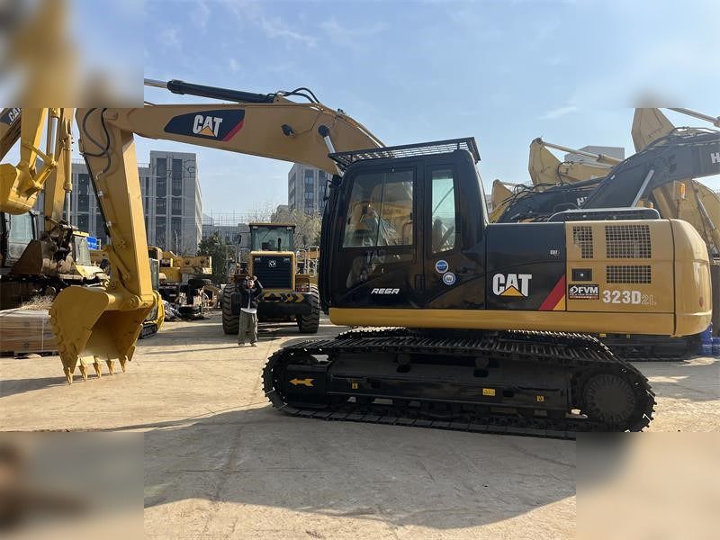 2020 Caterpillar 323D2L Crawler Excavator
