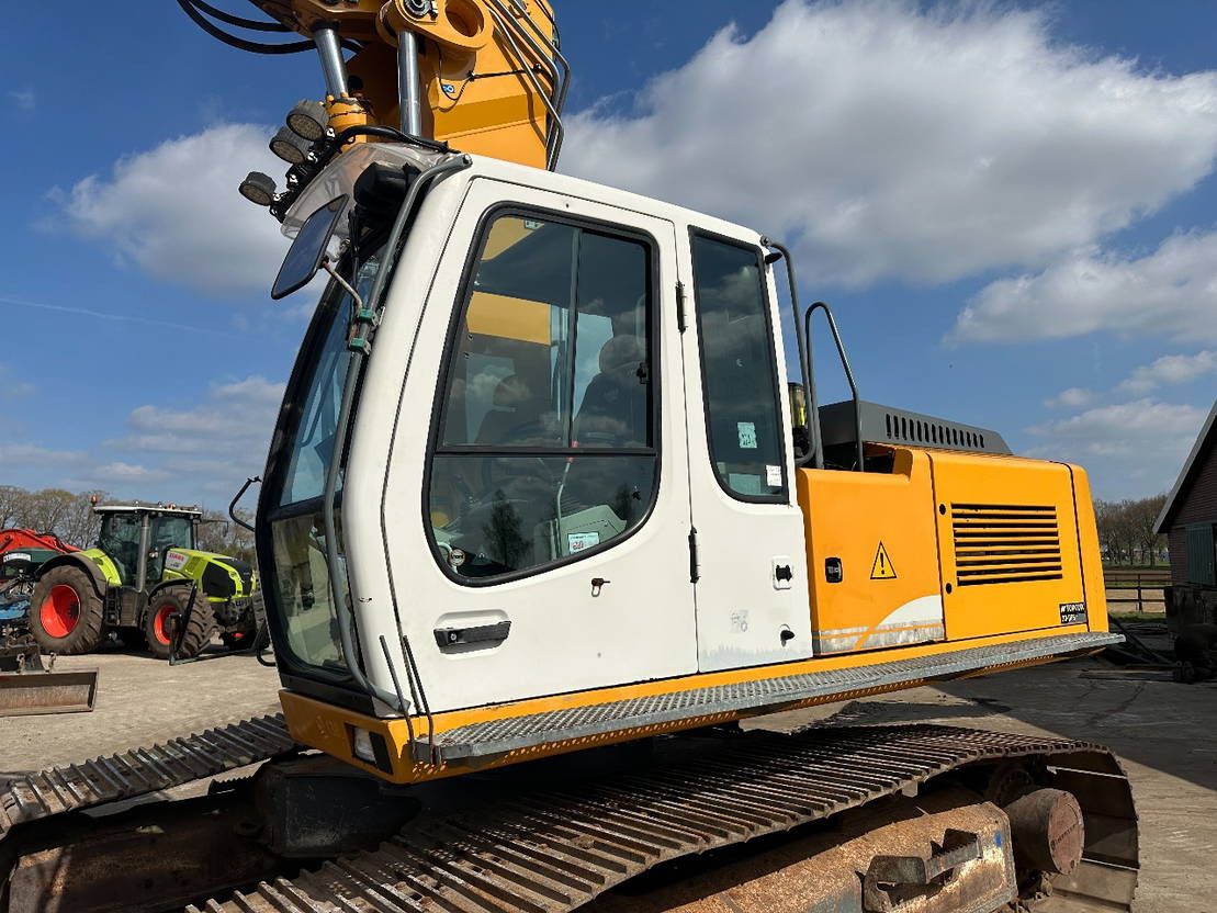 2009 Liebherr R934C HDSL Crawler Excavator