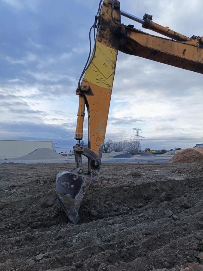 2000 Liebherr R964 Crawler Excavator