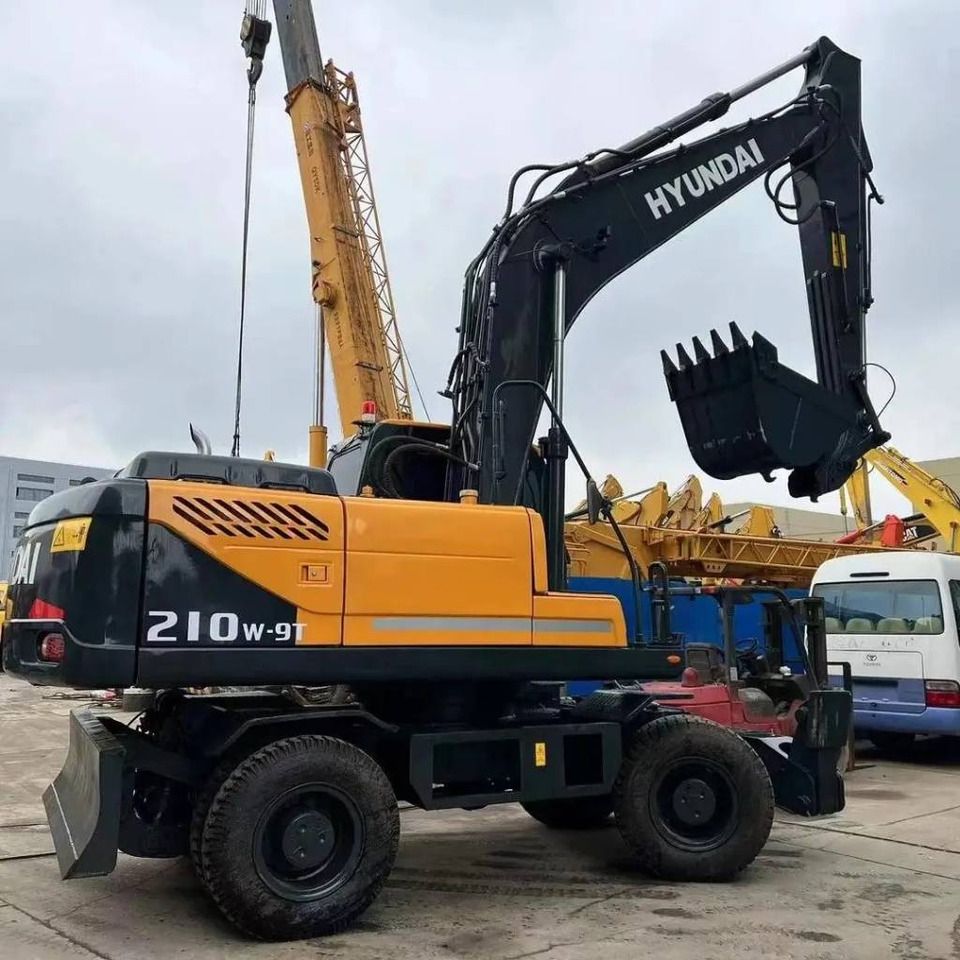 2023 Hyundai R210W-9 Wheel Excavator