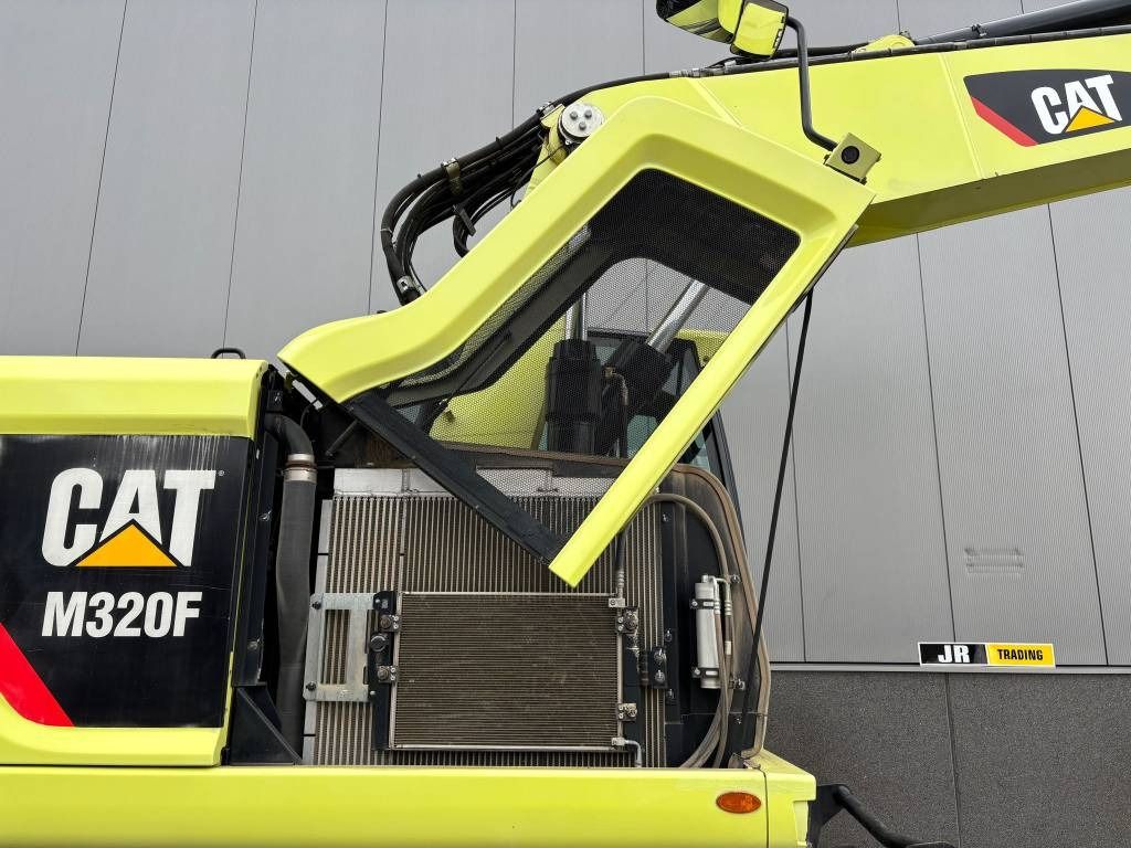 2015 Caterpillar M320F Wheel Excavator