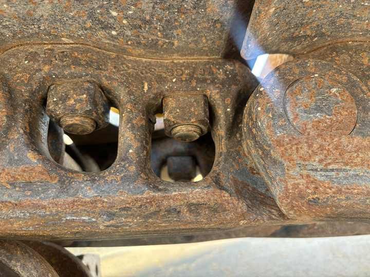 Komatsu PC460-8 del 2020 2020 Komatsu PC460-8 excavator track link detail
