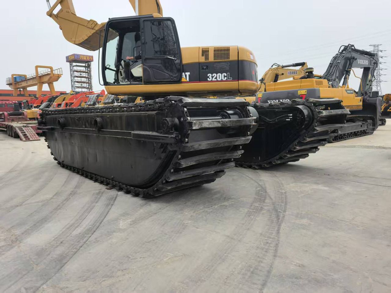 2020 Caterpillar 320CL Amphibious Excavator