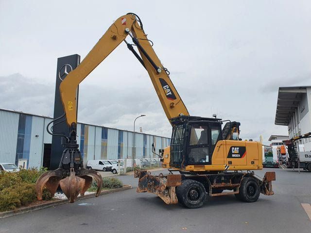 2018 Caterpillar MH3024 Material Handler