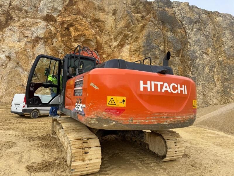 2019 Hitachi ZX250LCN-6 Crawler Excavator