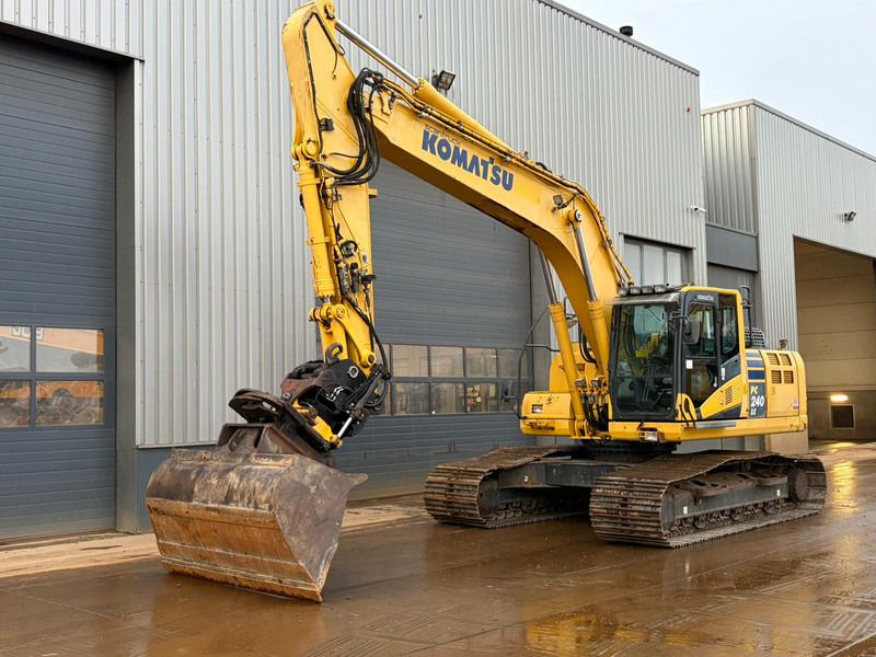 2014 Komatsu PC240LC-10 Crawler Excavator
