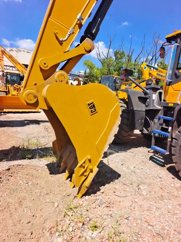 2024 Caterpillar 320D2 Crawler Excavator