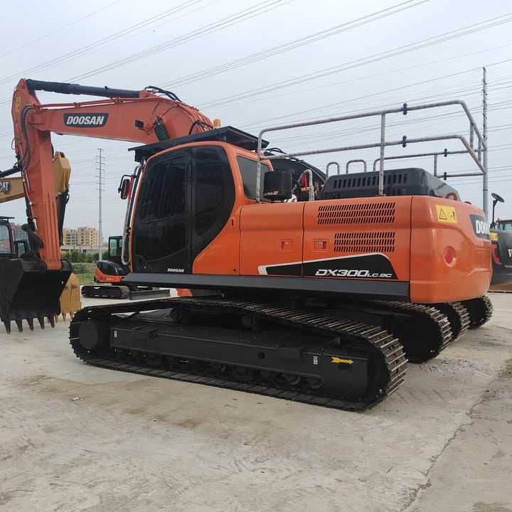 2020 Doosan DX300 Crawler Excavator