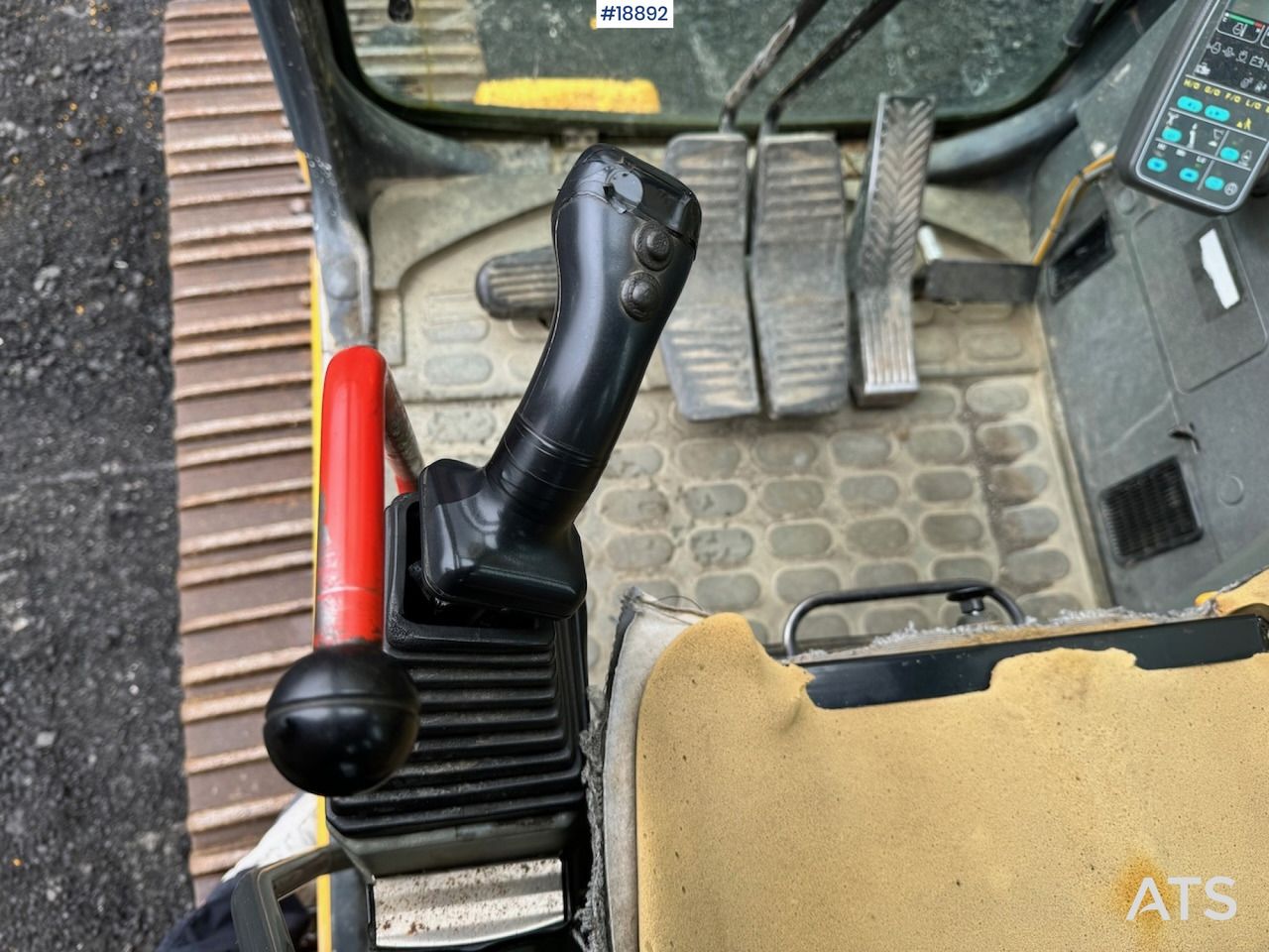 2001 Komatsu PC240LC-6K Crawler Excavator