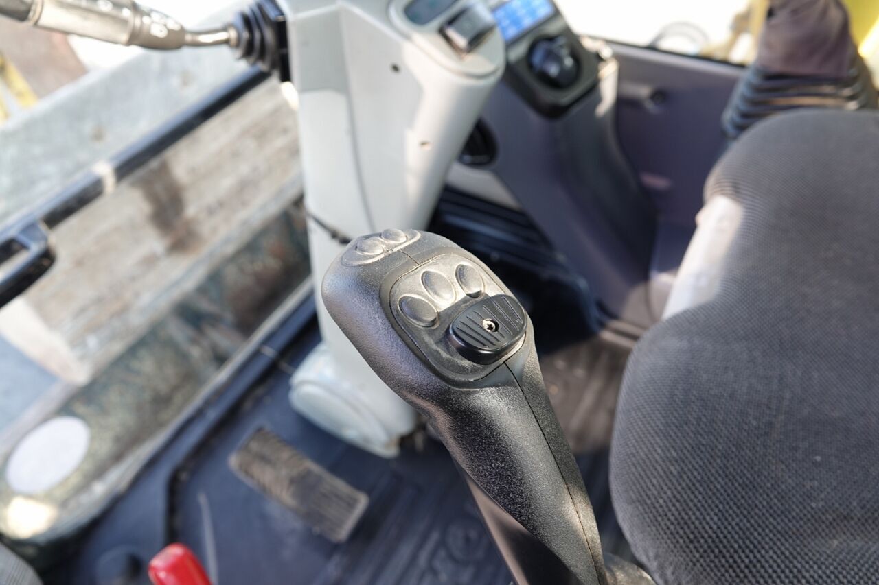 2017 Komatsu PW180-10 Wheel Excavator