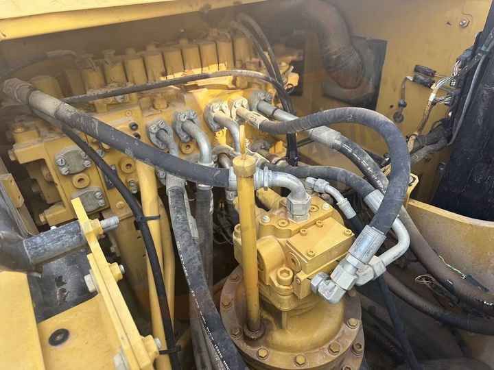 Escavadora de Rastos Caterpillar 320CL de 2018