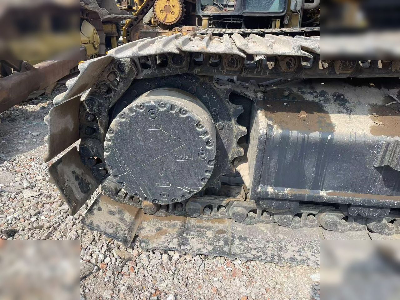 2022 JCB JS220LC Crawler Excavator