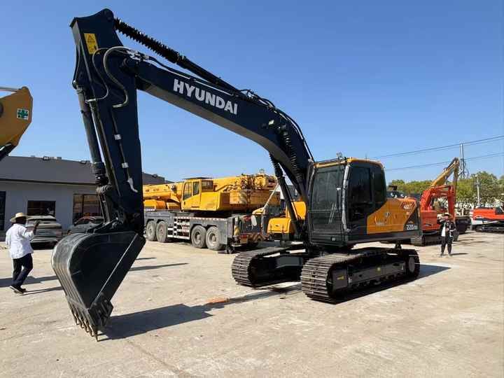 2024 Hyundai HX220L Crawler Excavator