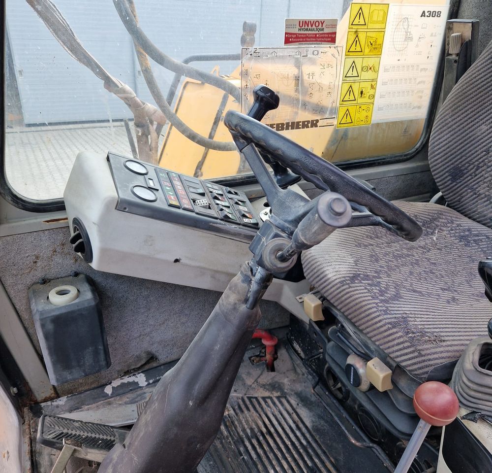 1999 Liebherr A308 Wheel Excavator