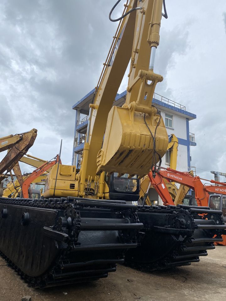 2017 Caterpillar 320C Amphibious Excavator