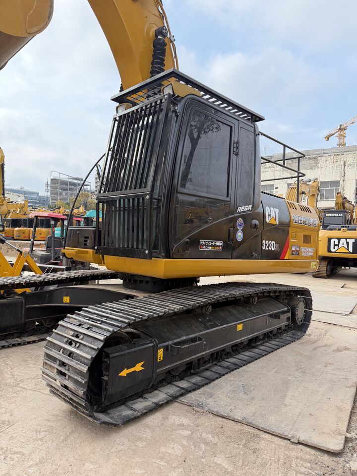 2025 Caterpillar 323D2L Crawler Excavator
