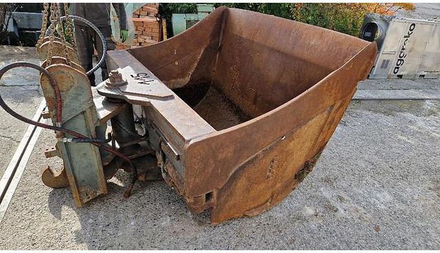 Volvo S3 190 см Планувальний ківш / Ківш для очищення канав Volvo S3 190 cm ditch cleaning bucket, angled view