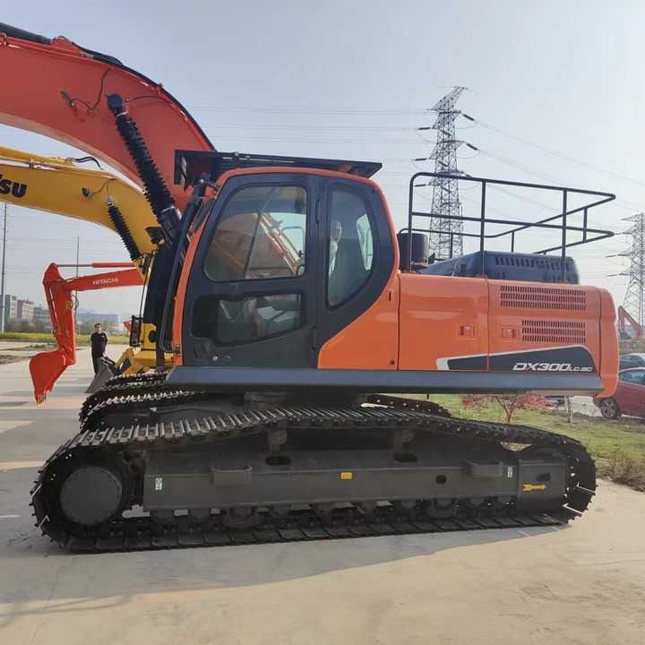 2020 Doosan DX300LC Crawler Excavator