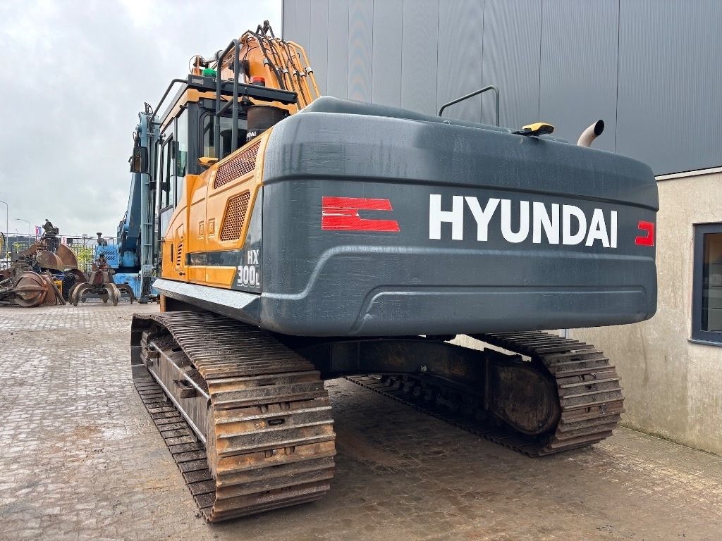2019 Hyundai HX300L Crawler Excavator