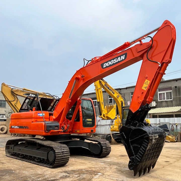 2018 Doosan DX225 Гусеничний екскаватор