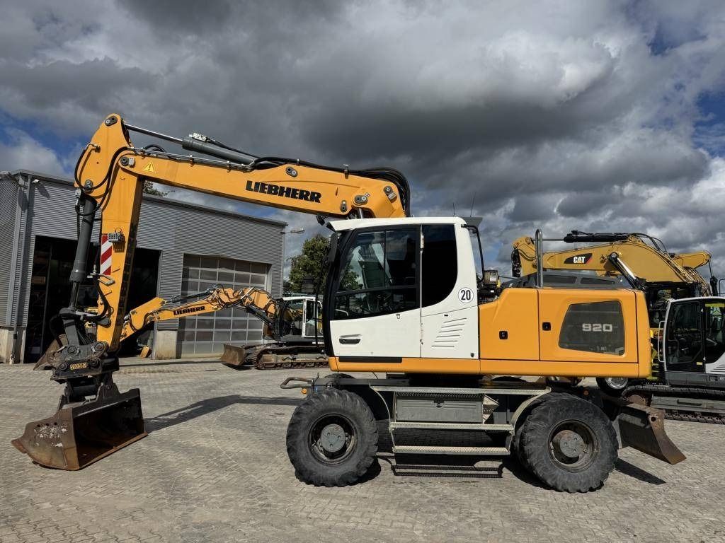 2016 Liebherr A920 LITRONIC Wheel Excavator