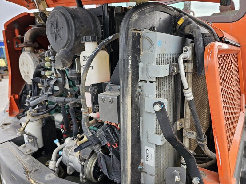 2017 Volvo ECR88D Mini Excavator
